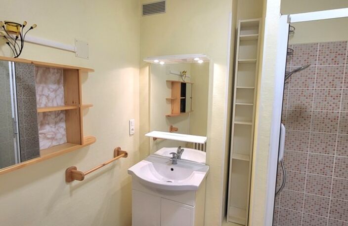 Rouen-Docks : Bel Appartement 73 m² au 5e E (Asc) avec 2 CH, Balcon panor., Gge priv. & Cave  - Px attractif ! — photo 5
