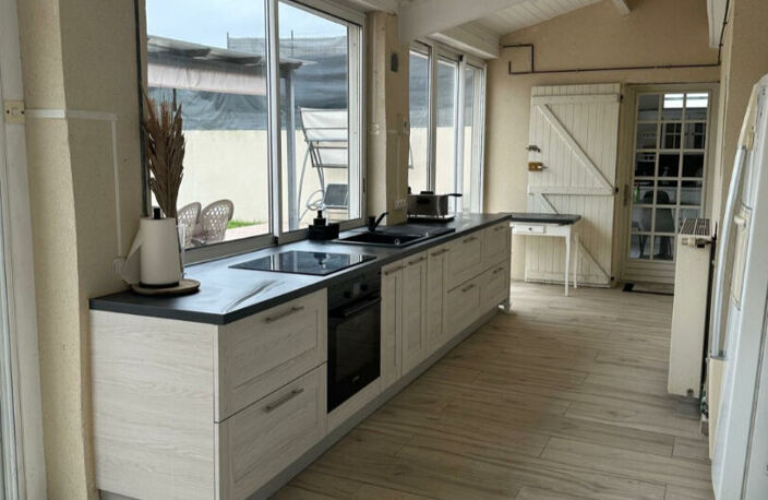 Maison en pierre de 260 m2 - Villeneuve sur lot — photo 4