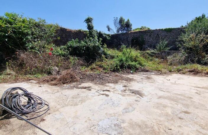 A vendre-Bretagne-Finistère Sud- Poullan sur Mer-Grange à rénover – 137 m² environ- terrain de 290 m² environ — photo 2