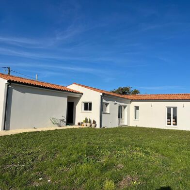 Maison 4 pièces 332325 €