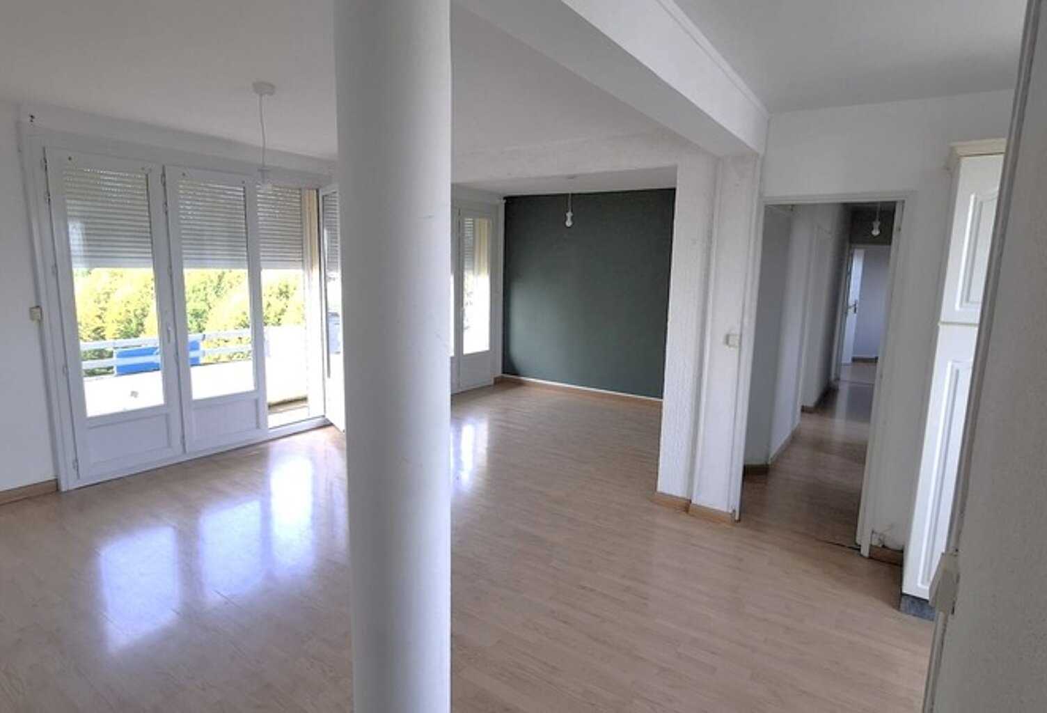 Appartement à Vendre 5 pièces SAINT QUENTIN (02), Quartier Remicourt — photo 1
