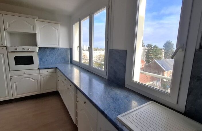 Appartement à Vendre 5 pièces SAINT QUENTIN (02), Quartier Remicourt — photo 5