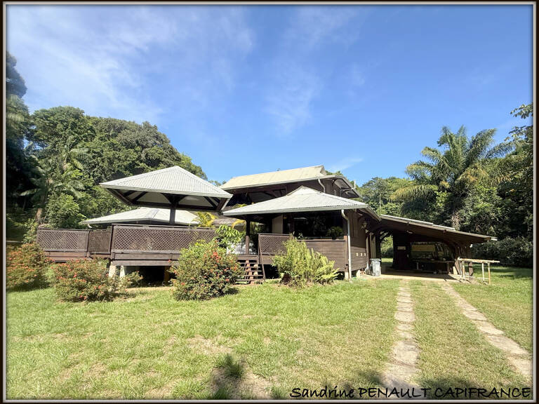 A VENDRE A MONTSINERY TONNEGRANDE (CARAPA) UNE MAGNIFIQUE PROPRIETE T6 DE 268 m² - TERRAIN 1 HECTARE - AU PRIX DE 392000 € — photo 1