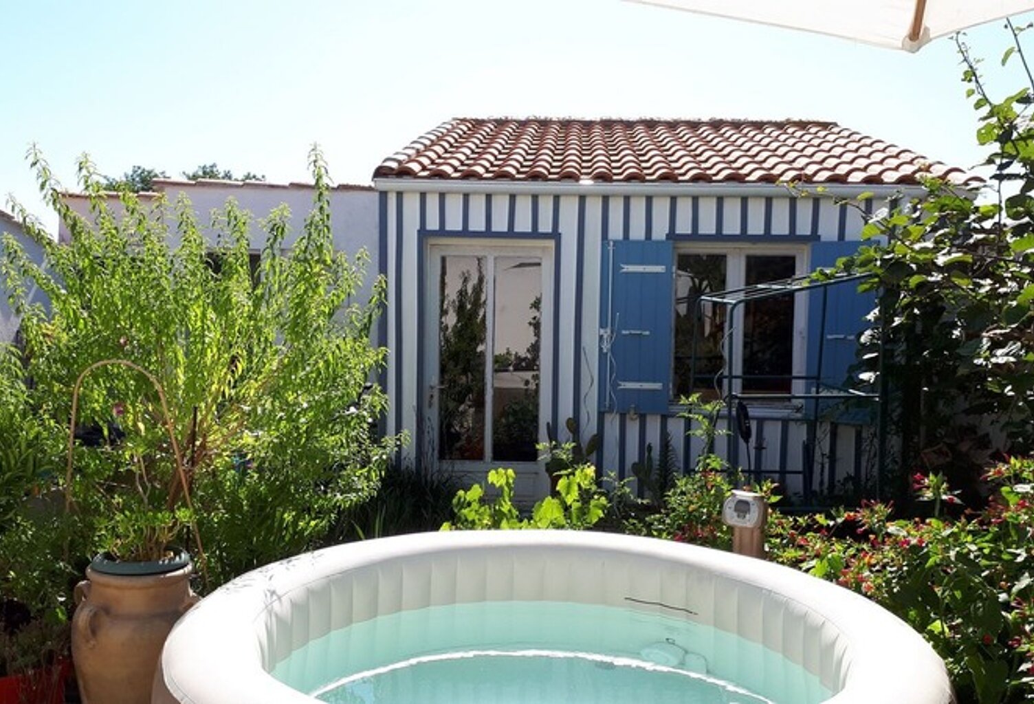 Charente Maritime (17), A vendre St-PIERRE OLERON charmante maison pêcheur P3 98m² plain-pied sur Terrain de 687m² — photo 1