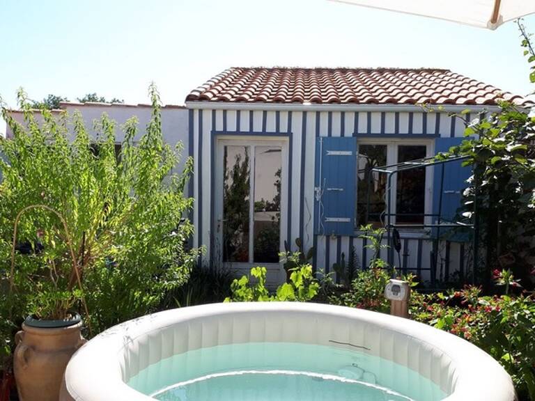 Charente Maritime (17), A vendre St-PIERRE OLERON charmante maison pêcheur P3 98m² plain-pied sur Terrain de 687m² — photo 1