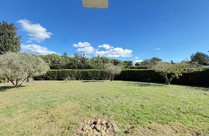 Maison de Type 6 dans un écrin de verdure située à FOS SUR MER -  1272 M2 de terrain — photo 2