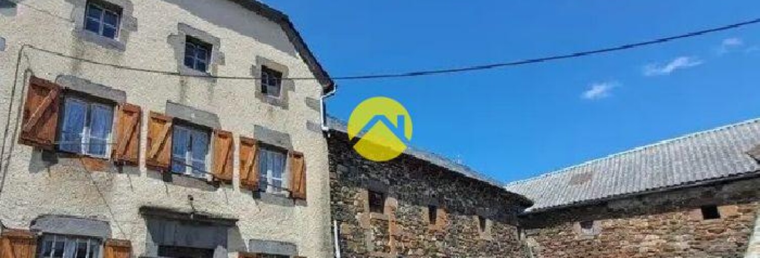 Maison 6 Pièces 189 m² à vendre à Pierrefort (15230)