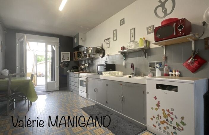 Dpt Dordogne (24), à vendre proche de SAINT AULAYE-PUYMANGOU maison P9 de 260 m² - Terrain de 1 273 m² — photo 2