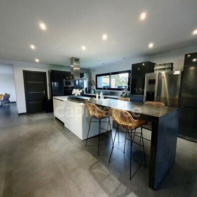 Maison 6 pièces 335000 €