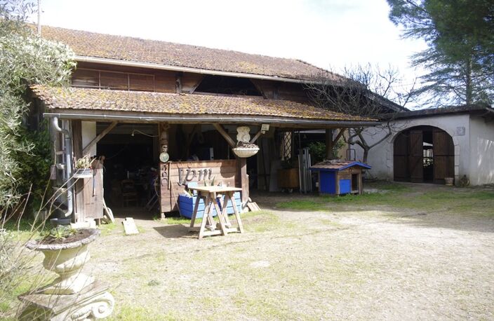 SAINT JEAN POUTGE 32, à vendre propriété de charme 8 pièces , dépendances et terrain arboré avec point d'eau — photo 4