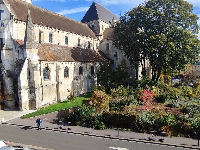 BEAUVAIS — photo 1