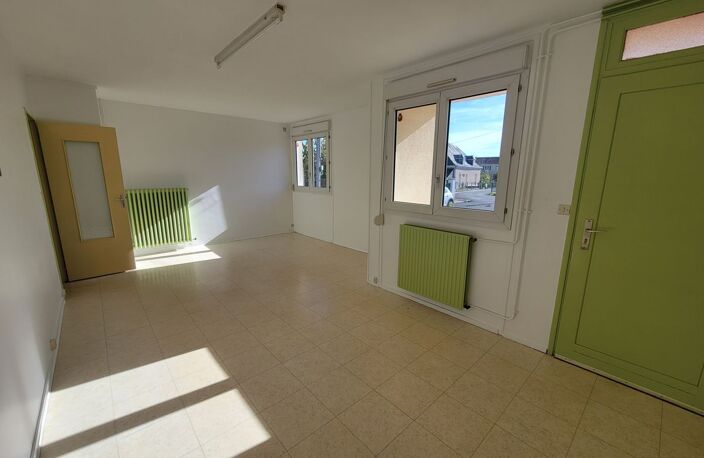 BESSÉ SUR BRAYE : MAISON T5 - 82 M² - BAISSE DE PRIX — photo 2