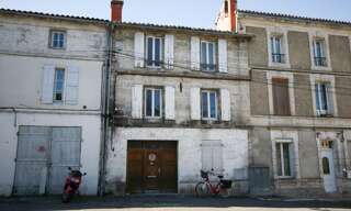 Immeuble  780 m² à vendre à Gond-Pontouvre (16160)