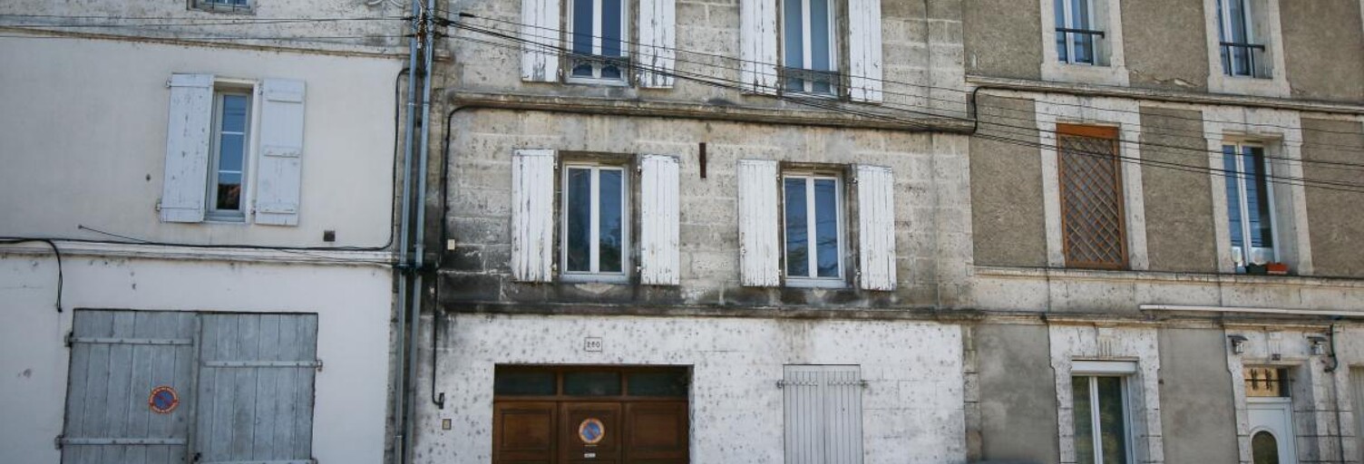 Immeuble  780 m² à vendre à Gond-Pontouvre (16160)