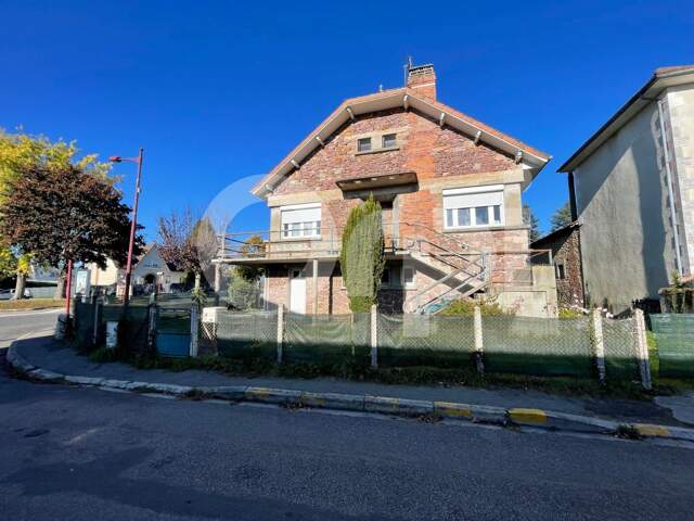 Maison sur sous-sol  À Vendre — photo du bien