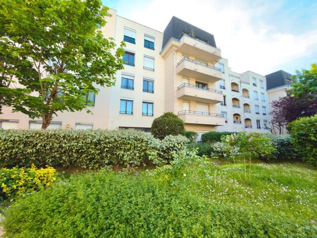 Appartement À Vendre - Saint-Gratien – Centre-ville — photo du bien