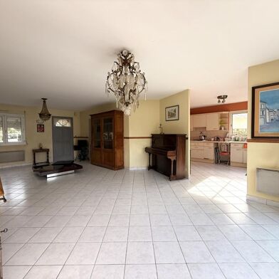 Maison 6 pièces 331700 €