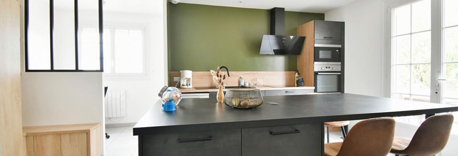 Maison 6 Pièces 110 m² à vendre à Saint-Pierre-des-Échaubrognes (79700)