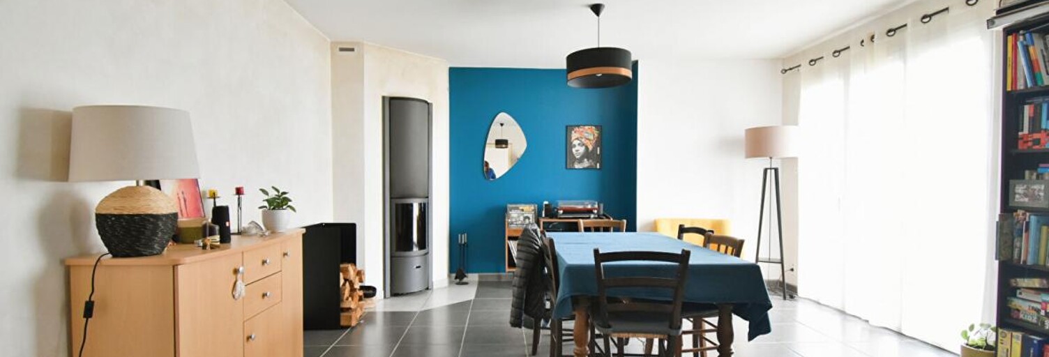 Maison 6 Pièces 110 m² à vendre à Saint-Pierre-des-Échaubrognes (79700)