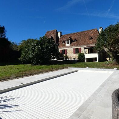 Maison 6 pièces 395200 €