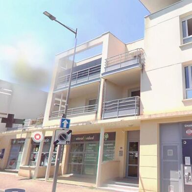 Appartement 3 pièces 748 €