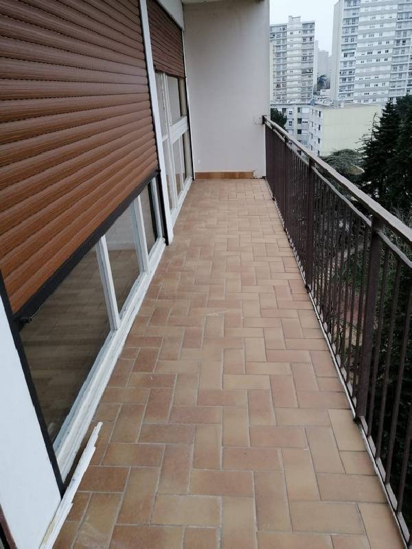 Photo Location T5 100 m² à Rillieux-la-Pape 1 280 ¤ CC /mois image 2/3