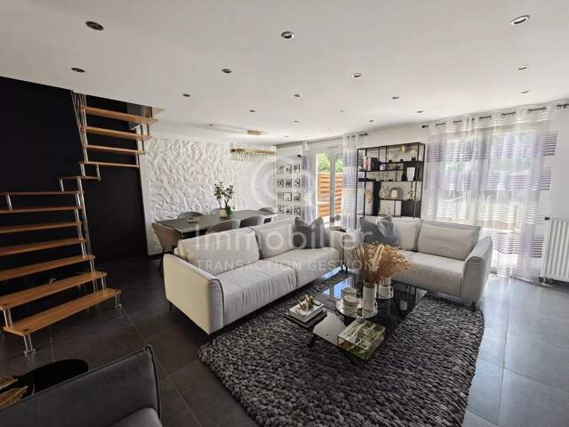 VILLA JUMELEE 92.72 M² 160m² JARDIN GARAGE ET PARKING — photo du bien