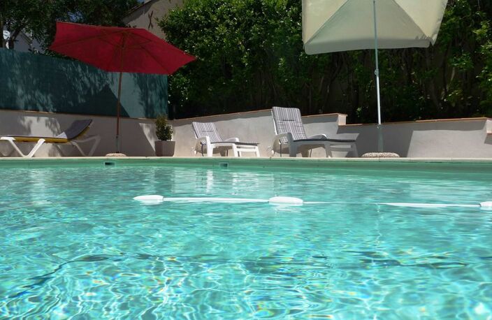 HÔTEL RESTAURANT AVEC PISCINE — photo 4