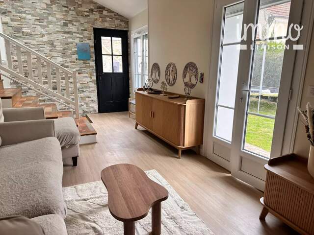 Maison ancienne entièrement rénovée avec charme et modernité — photo du bien