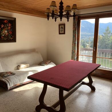 Appartement 6 pièces 225000 €