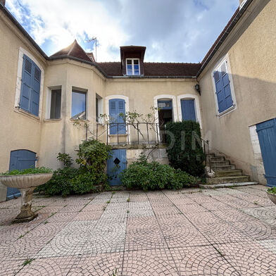 Maison 8 pièces 239000 €