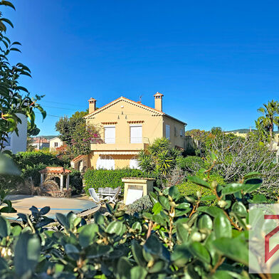 Maison 5 pièces 690000 €