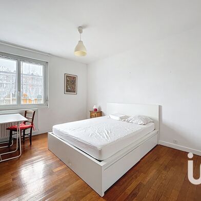 Appartement 4 pièces 990 €