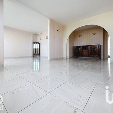 Appartement 5 pièces 99000 €