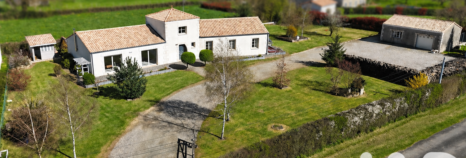 Maison 6 Pièces 202 m² à vendre à Mervent (85200)