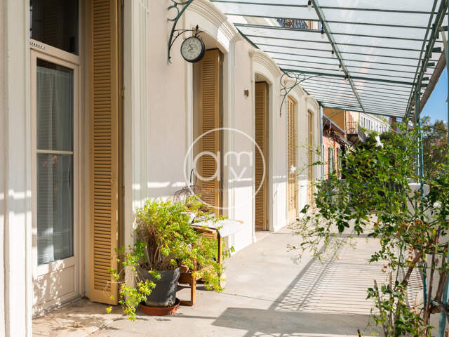 HYERES CENTRE - APPARTEMENT HAUSSMANNIEN - GARAGE - TERRASS — photo du bien