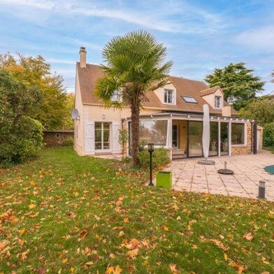 Maison 9 pièces 749000 €