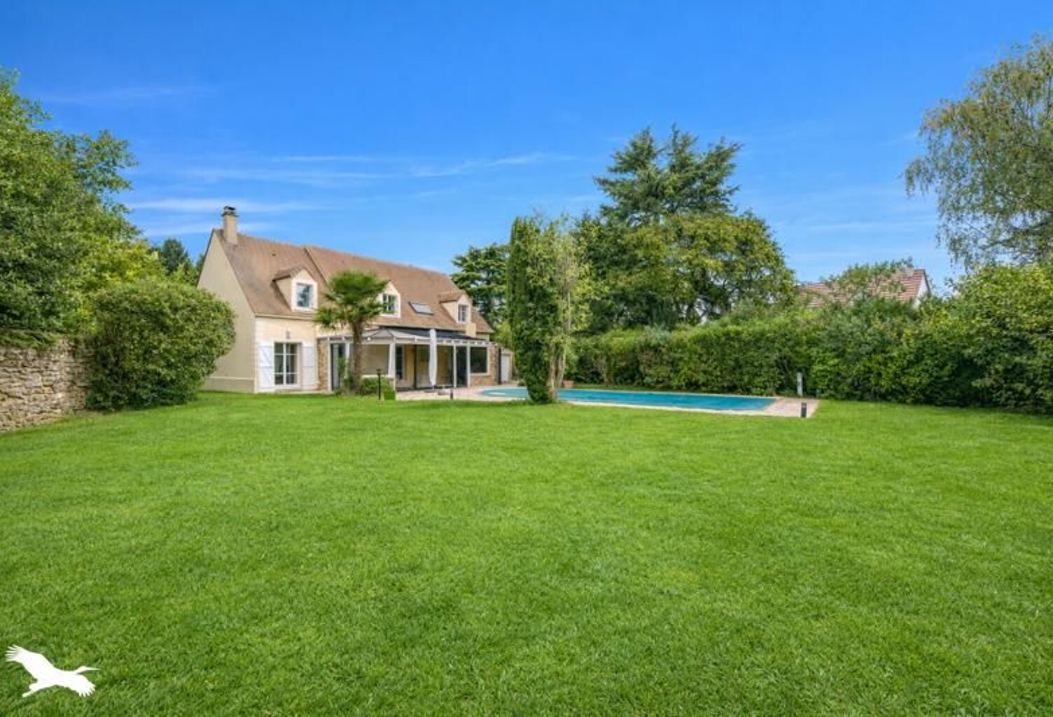 Contemporaine de 9 pièces principales — photo 1