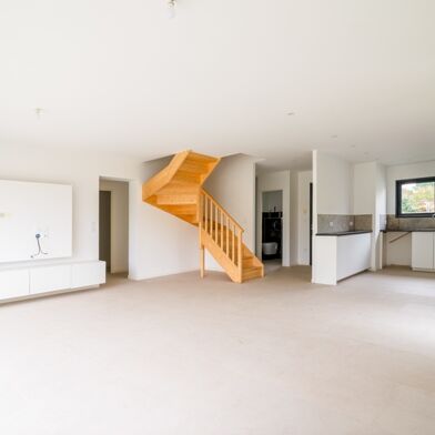 Maison 5 pièces 405405 €