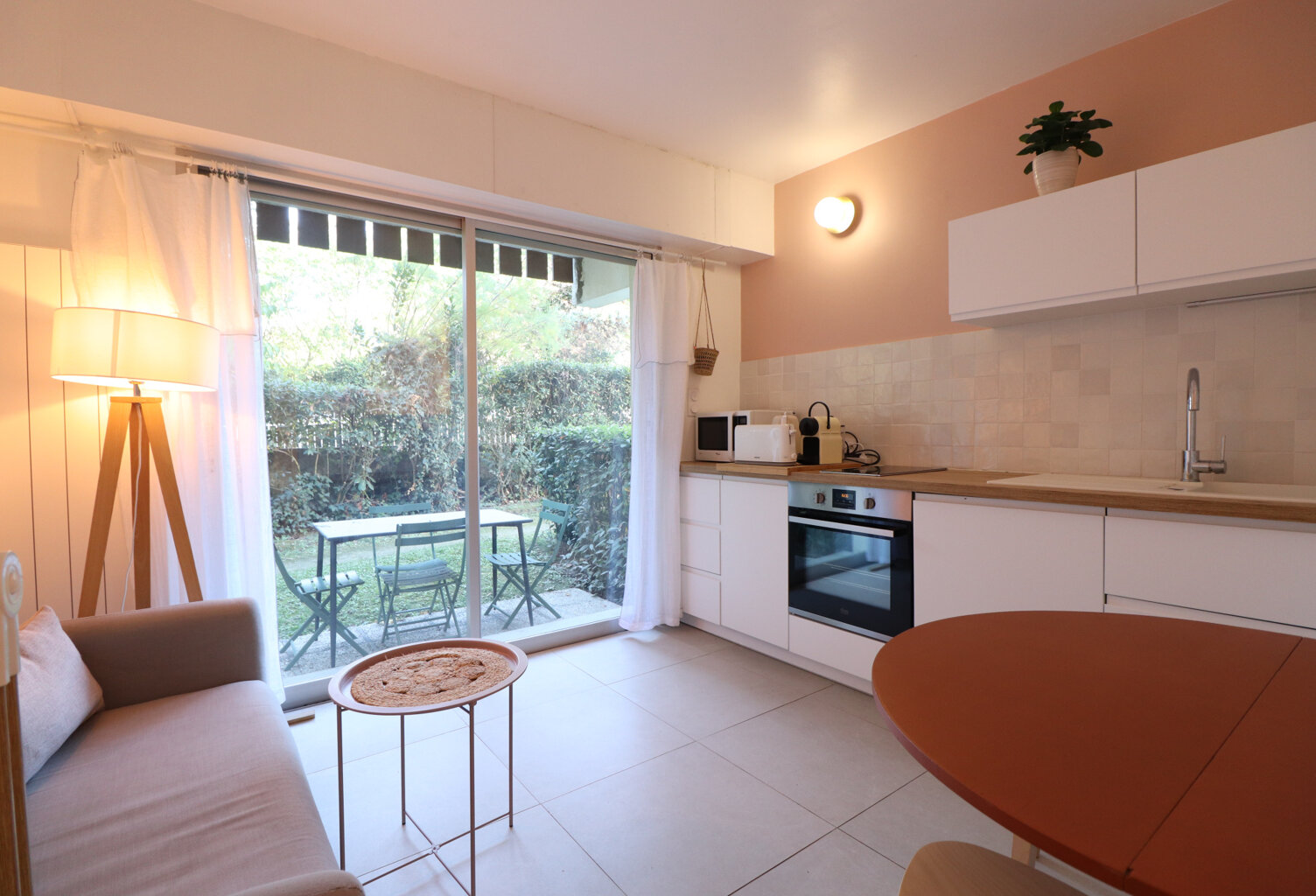 ROYAN - QUARTIER DU PARC - 200 PLAGE ET 100 M COMMERCES - CHARMANT T1 BIS AVEC TERRASSE — photo 1