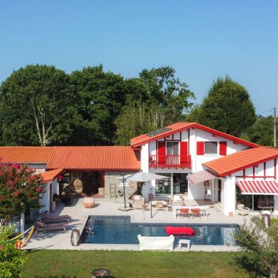 Maison 7 pièces 998500 €