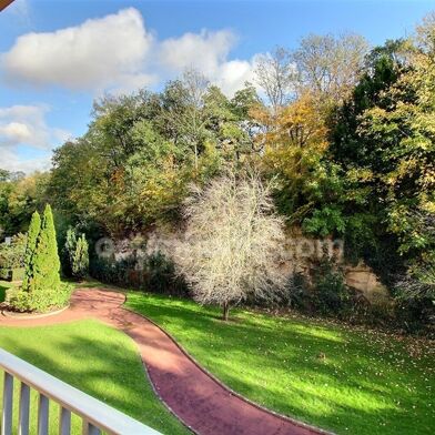 Appartement 4 pièces 240000 €