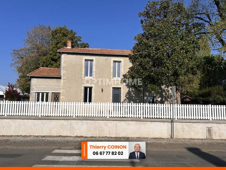 CHARMANTE MAISON INDIVIDUELLE  PROCHE CENTRE BOURG SUR 1751 M² DE JARDIN, ANNEXES et DÉPENDANCES — photo 1