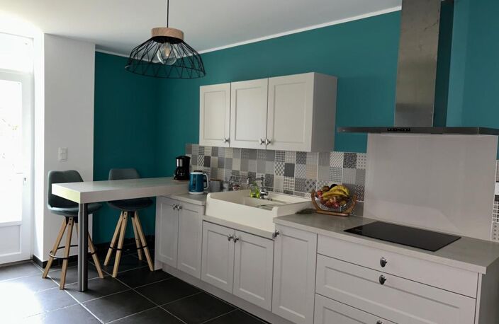 CHARMANTE MAISON INDIVIDUELLE  PROCHE CENTRE BOURG SUR 1751 M² DE JARDIN, ANNEXES et DÉPENDANCES — photo 5