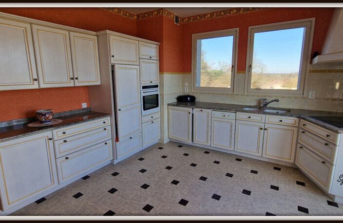 Maison à vendre 8 pièces 265m² Garage 62 m² BAGE ST ANDRE (01) terrain 4500m² — photo 3