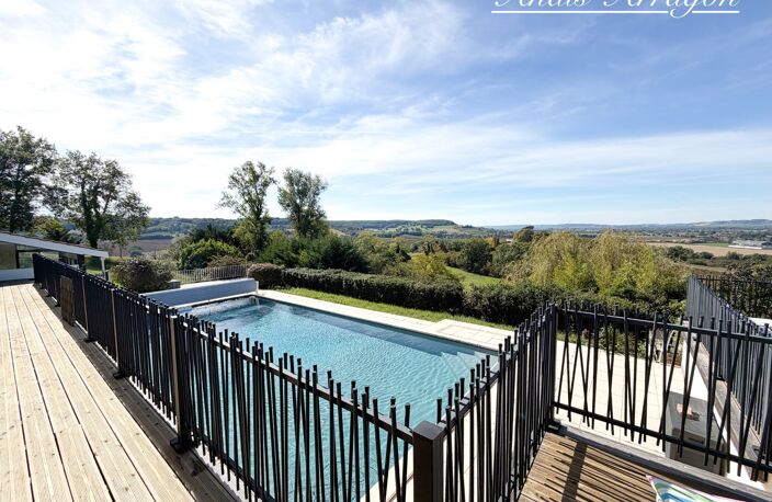 Architecture, nature et panorama : la villa rare que vous attendiez à Pujols - PUJOLS (47) — photo 5