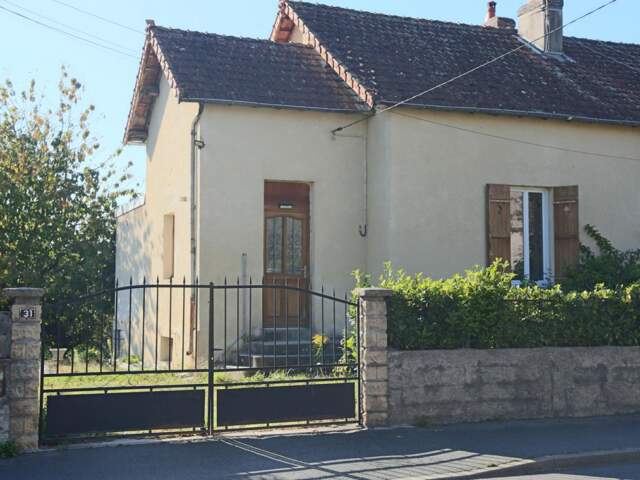 Petite maison de 57 m² à rafraîchir en sortie de ville — photo du bien