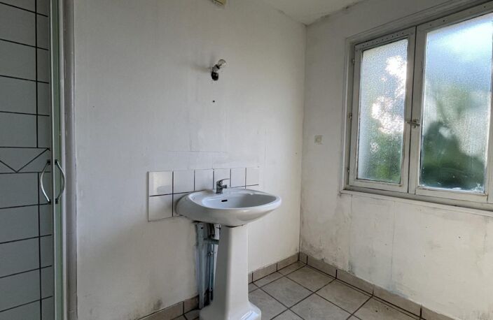 Petite maison de 57 m² à rafraîchir en sortie de ville — photo 5