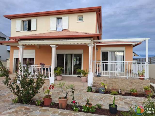 Villa F5 avec piscine – 149 m² utiles sur 461 m² de terrain – Champ Borne, Saint-André — photo du bien
