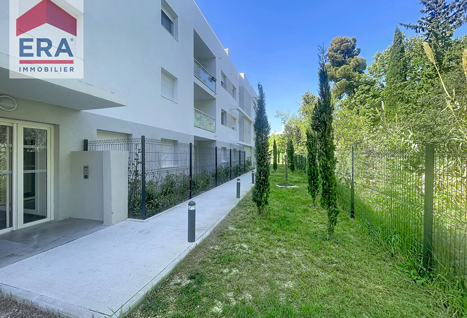 A VENDRE  MARSEILLE 13013 ST JEROME APPARTEMENT TYPE4 AVEC TERRASSE,JARDIN,PLACES DE PARKING. — photo 1